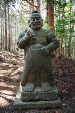 高千穂にアジアンテイストな神社？『向山神社』