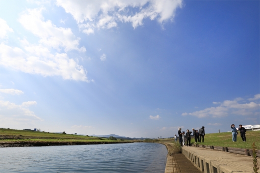 五ヶ瀬川堤防