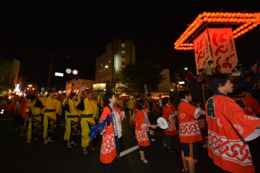 第38回 まつりのべおか ばんば総踊り、出逢い神輿