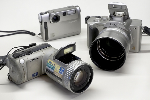 SONY Cyber-shot DSC-F505K 2.1MEGA PIXELS、Panasonic LUMIX DMC-FZ10、SONY DSC-F1