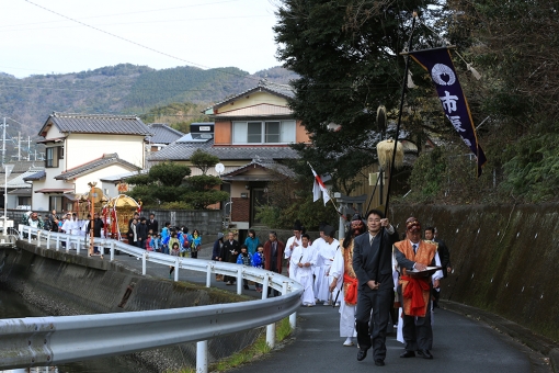 市振神社大祭・霜月まつり