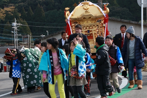 市振神社大祭・霜月まつり