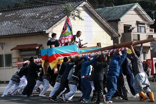 市振神社大祭・霜月まつり