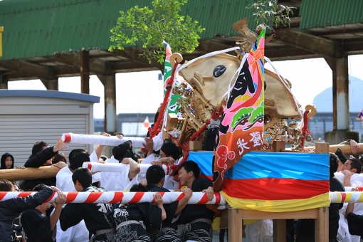 市振神社大祭・霜月まつり